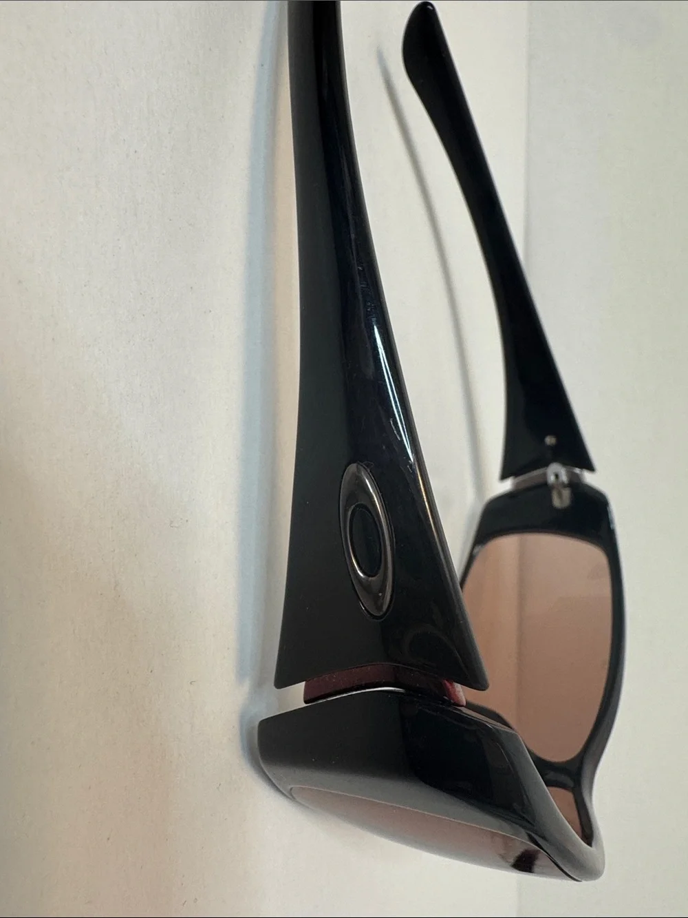 Oakley Riddle Sunglasses - Black Frame / Brown Lens - Y2K Wrap Style